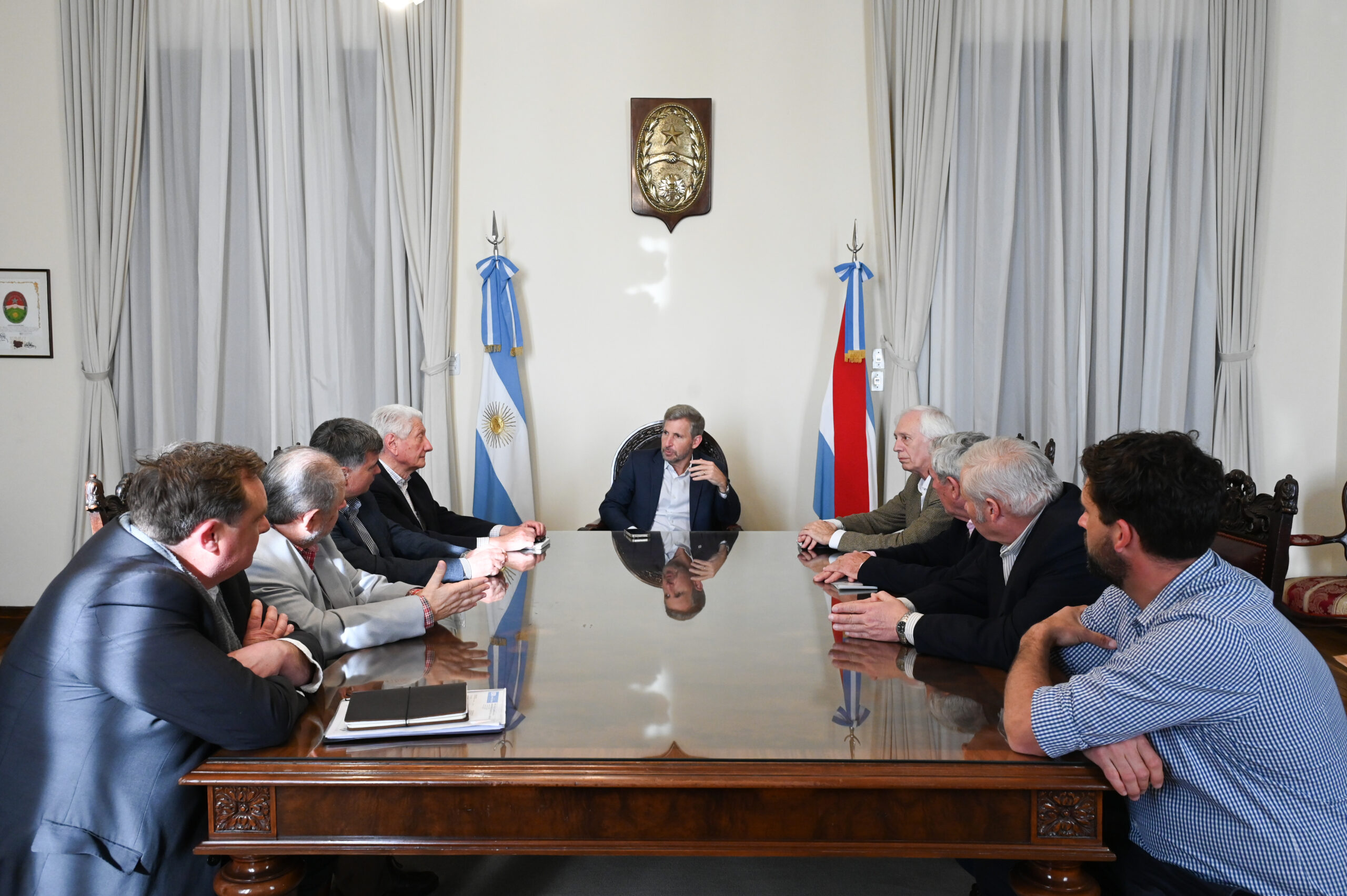 Frigerio recibió a representantes de CRA y Farer